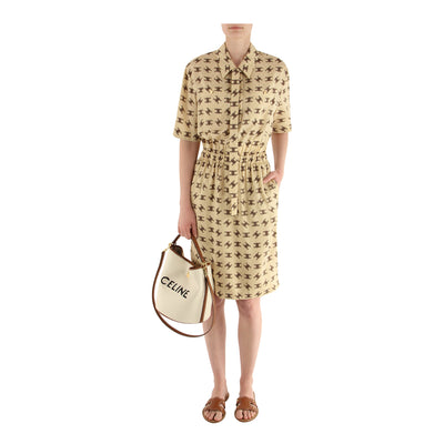 Kleid aus Seide